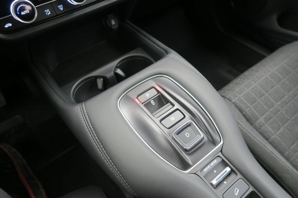 Honda ZR-V ELEGANCE 2.0I-MMD 184CV CVT 5P. 13