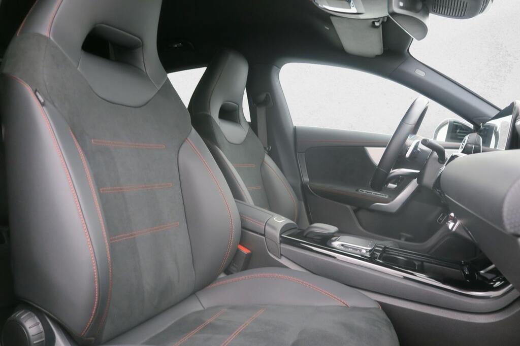 Mercedes CLA 200D SHOOTING BRAKE AMG LINE PREMIUM 2.0 D 150 CV DCT 5P 17