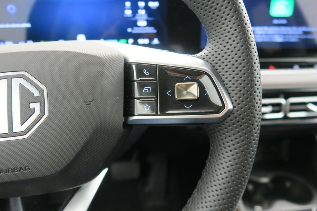 MG HS PHEV LUXURY MY24 12