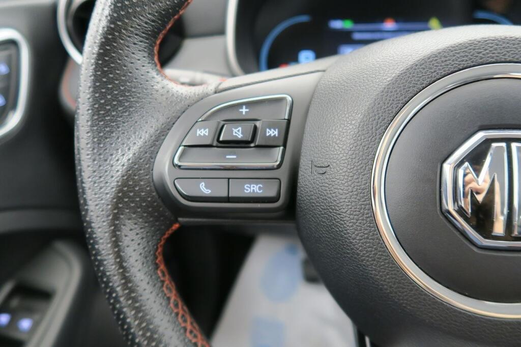 MG ZS LUXURY 1.5 106 CV 5P 11