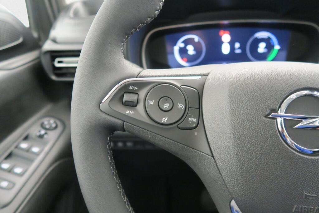 Opel Combo Cargo Life Electric L Elegance Plus 100kw / 136 CV 10