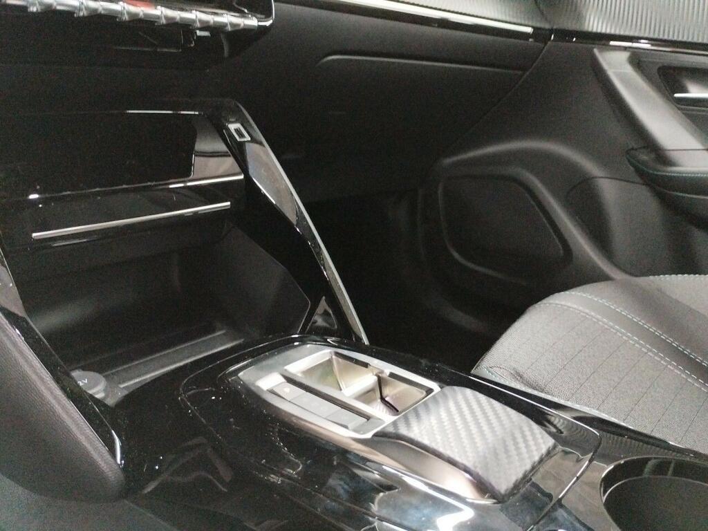 Peugeot 2008 ALLURE PACK ELECTRIC 136 CV 5P 10