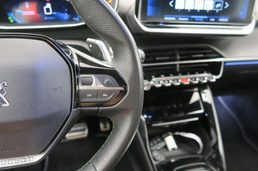 Peugeot 2008 GT 1.2 PURETECH 130CV AUTO 11