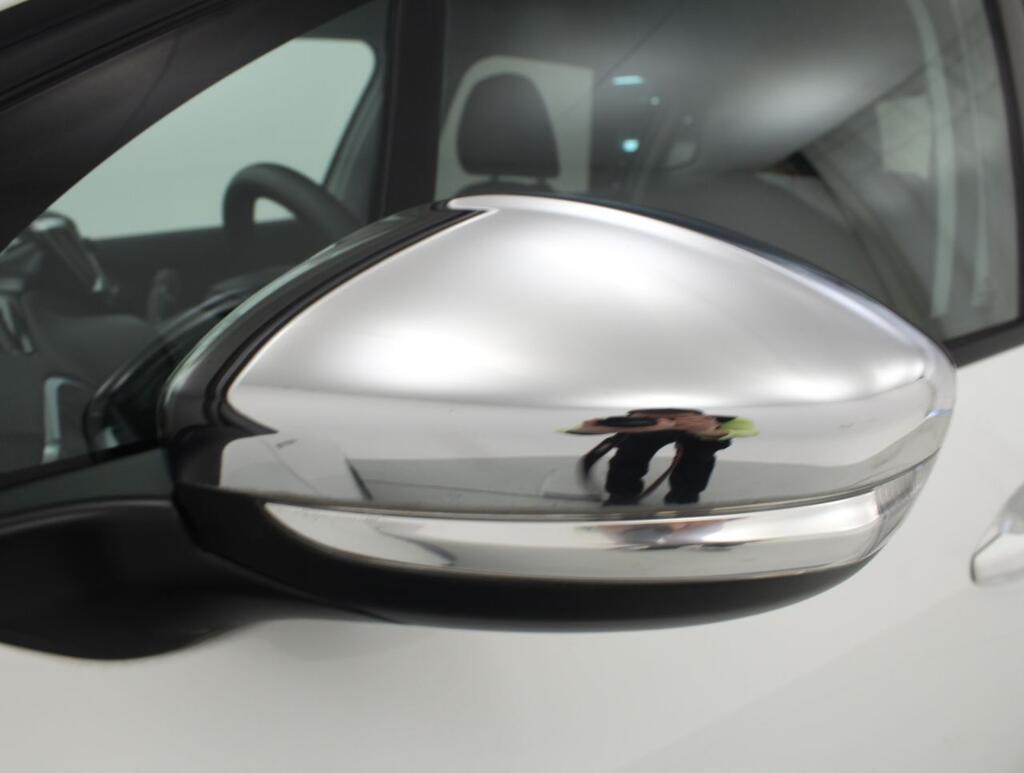 Peugeot 2008 STYLE 1.2 PURETECH 82CV 5P 23