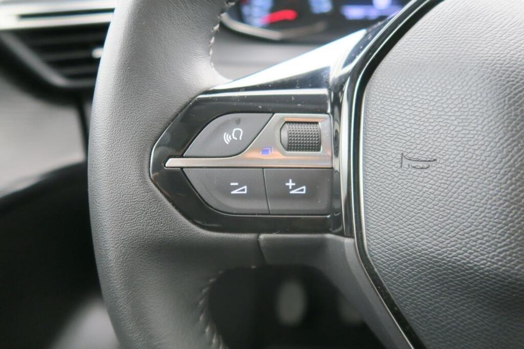 Peugeot 208 ALLURE 1.2 PURETECH 100 CV 5P 12