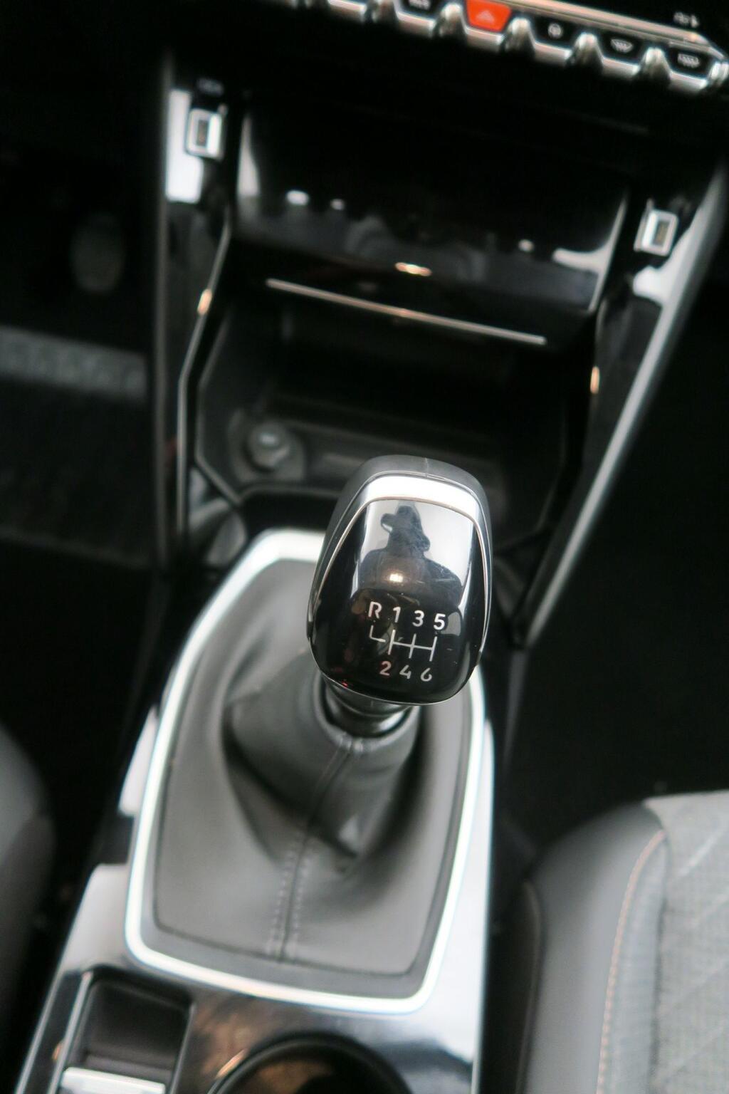 Peugeot 208 ALLURE 1.2 PURETECH 100 CV 5P 10