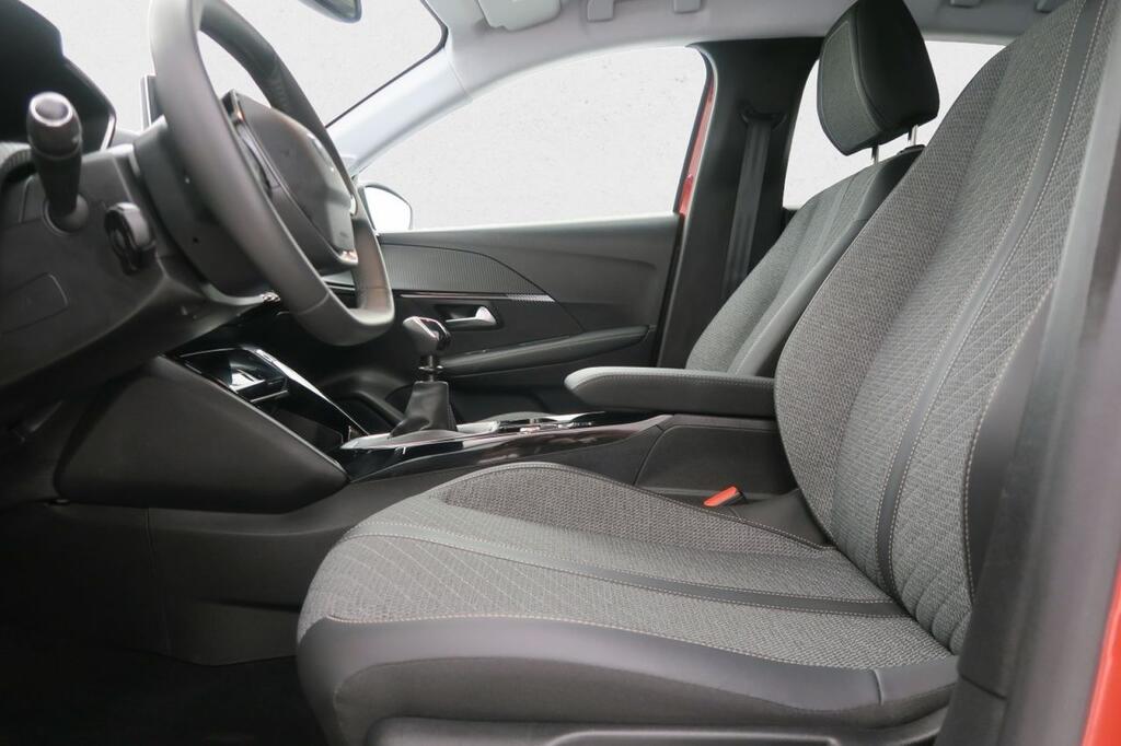 Peugeot 208 ALLURE 1.2 PURETECH 100 CV 5P 17