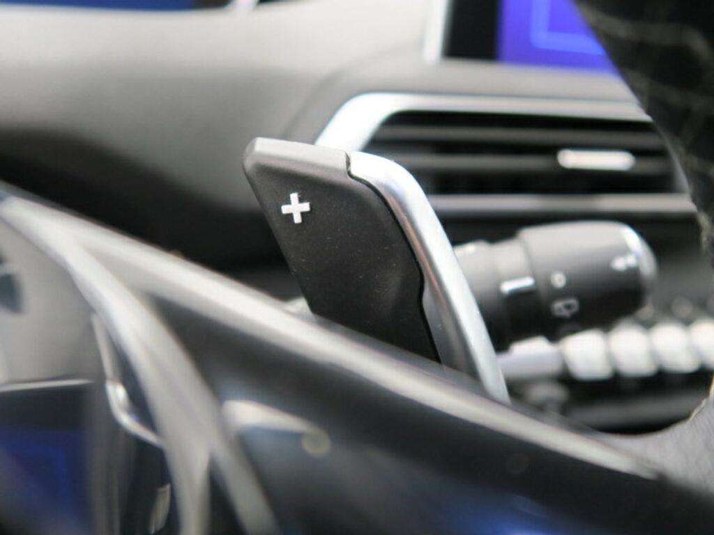 Peugeot 3008 ALLURE 1.2 PURETECH 130CV AUTO 5P 11