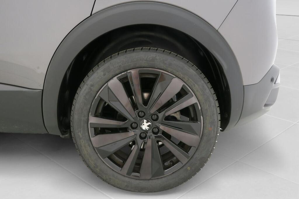 Peugeot 3008 GT 1.2 PURETECH 130 CV S&S AUTO 5P 24