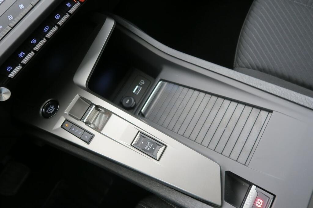 Peugeot 308 ACTIVE 1.6 PLUG-IN HYBRID 180 E-EAT8 5P 14