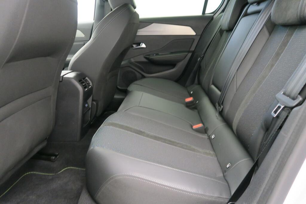 Peugeot 308 FIRST EDITION ELECTRICO 54KWH 115KW 156CV 5P 14