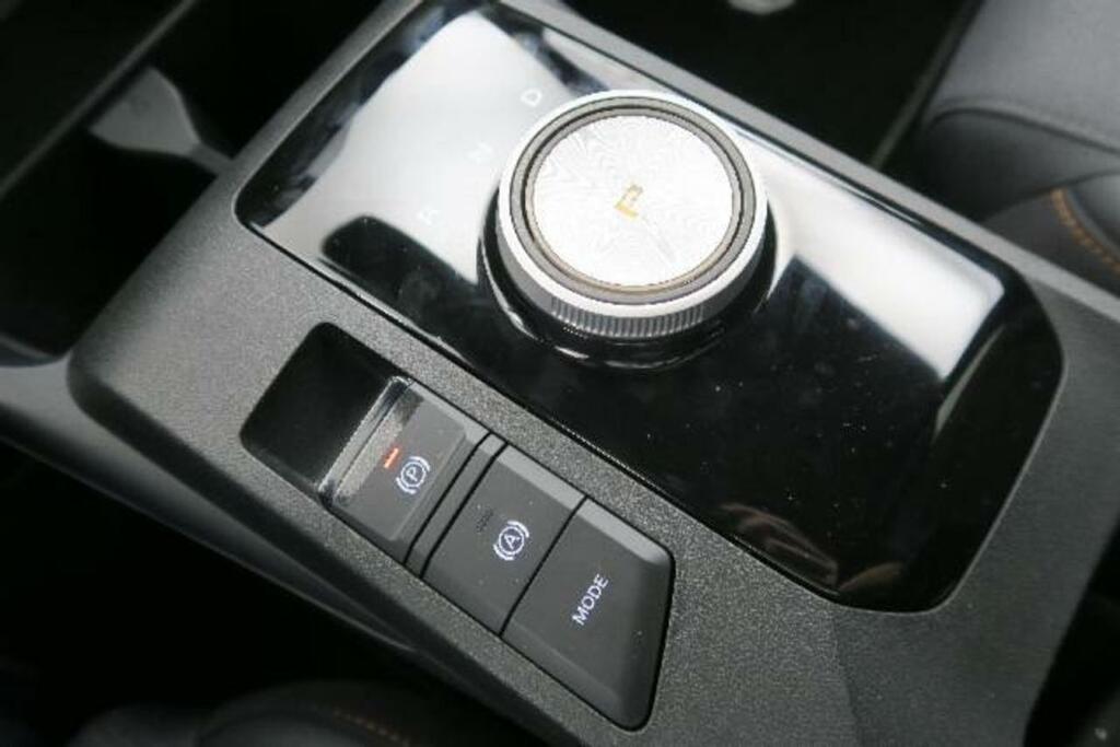 MG MG3 Berlina 1.5 HEV LUXURY 195 5P 11