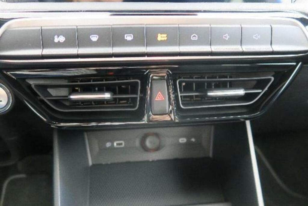 MG MG3 Berlina 1.5 HEV LUXURY 195 5P 12