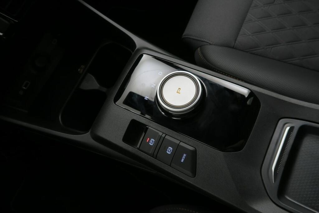 MG MG3 Berlina 1.5 HEV LUXURY 195 5P 14