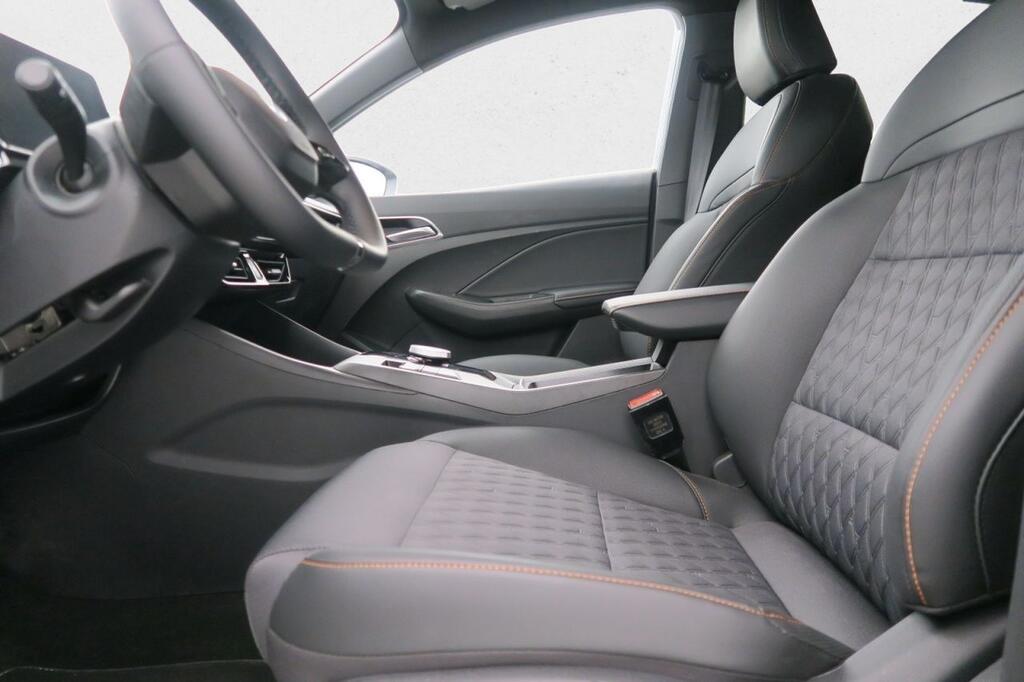 MG MG3 Berlina 1.5 HEV LUXURY 195 5P 18