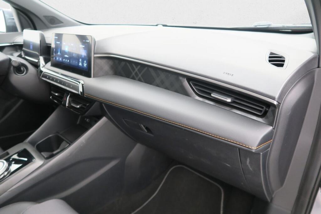 MG MG3 Berlina 1.5 HEV LUXURY 195 5P 16