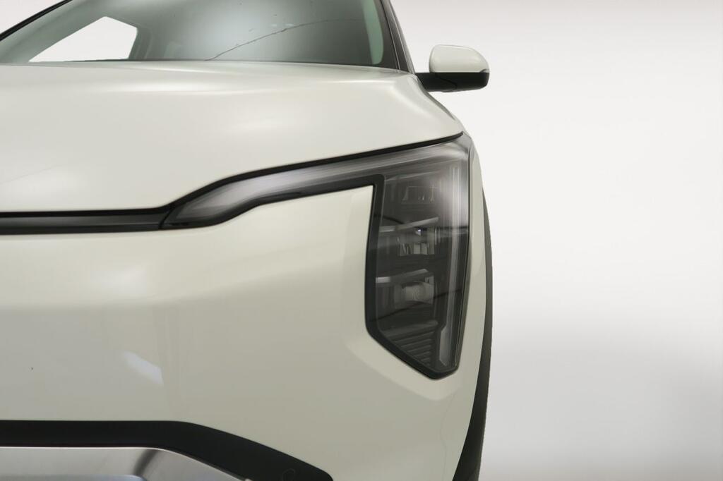 Kia EV3 Earth (Long Range) 28
