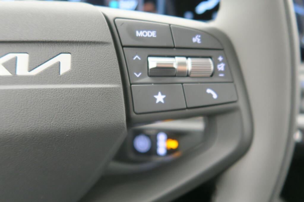 Kia EV3 Earth (Long Range) 14