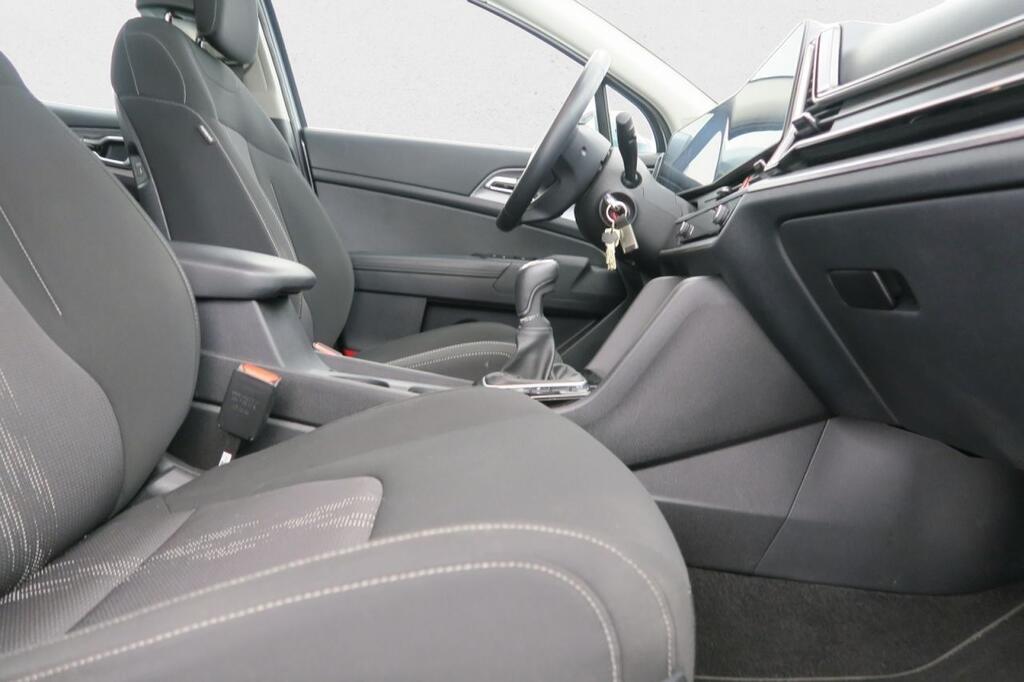 Kia Sportage SUV 1.6 CRDI MHEV 100KW DRIVE 136 5P 17