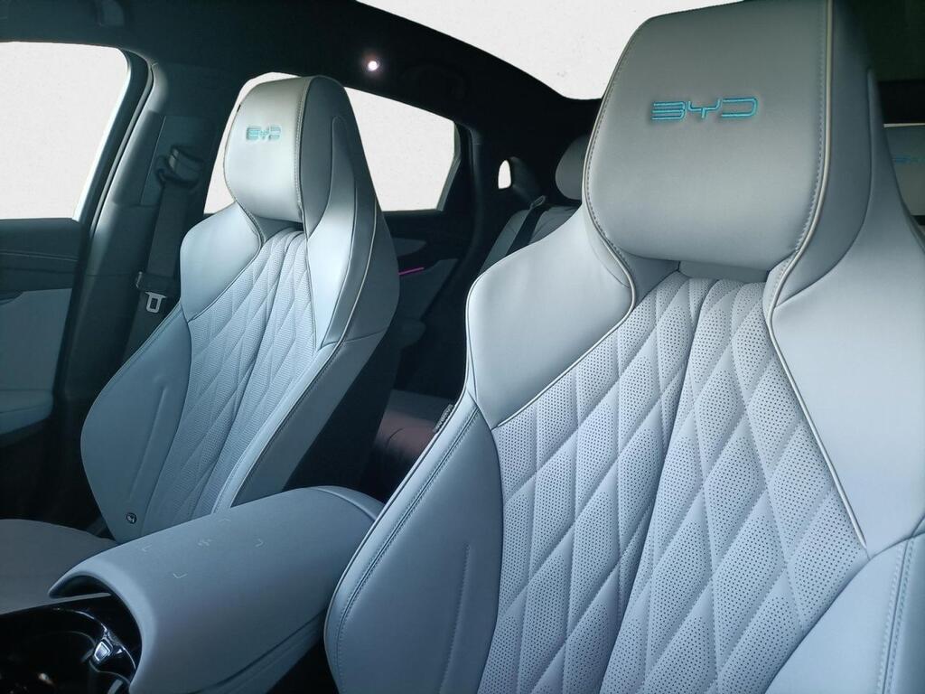 BYD Seal Sedan BEV 83KWH EXCELLENCE 4WD 530 4P 8