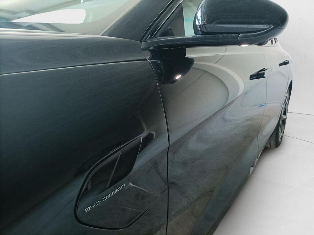 BYD Seal Sedan BEV 83KWH EXCELLENCE 4WD 530 4P 11