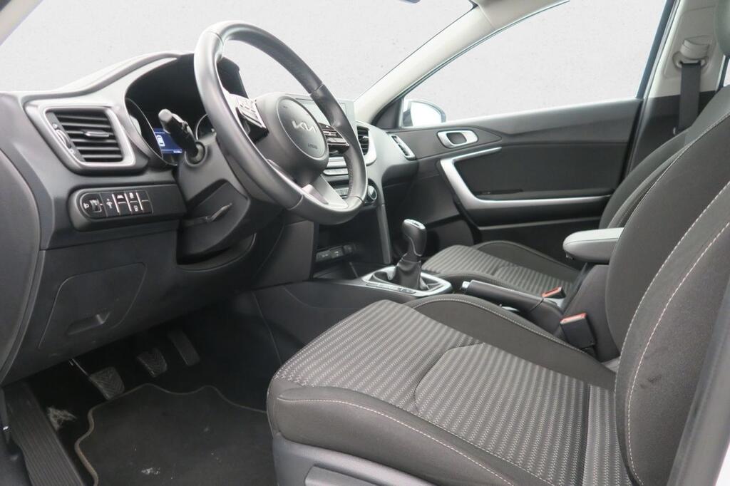 Kia Ceed 5P 1.0 T-GDI DRIVE 120 MY24 7