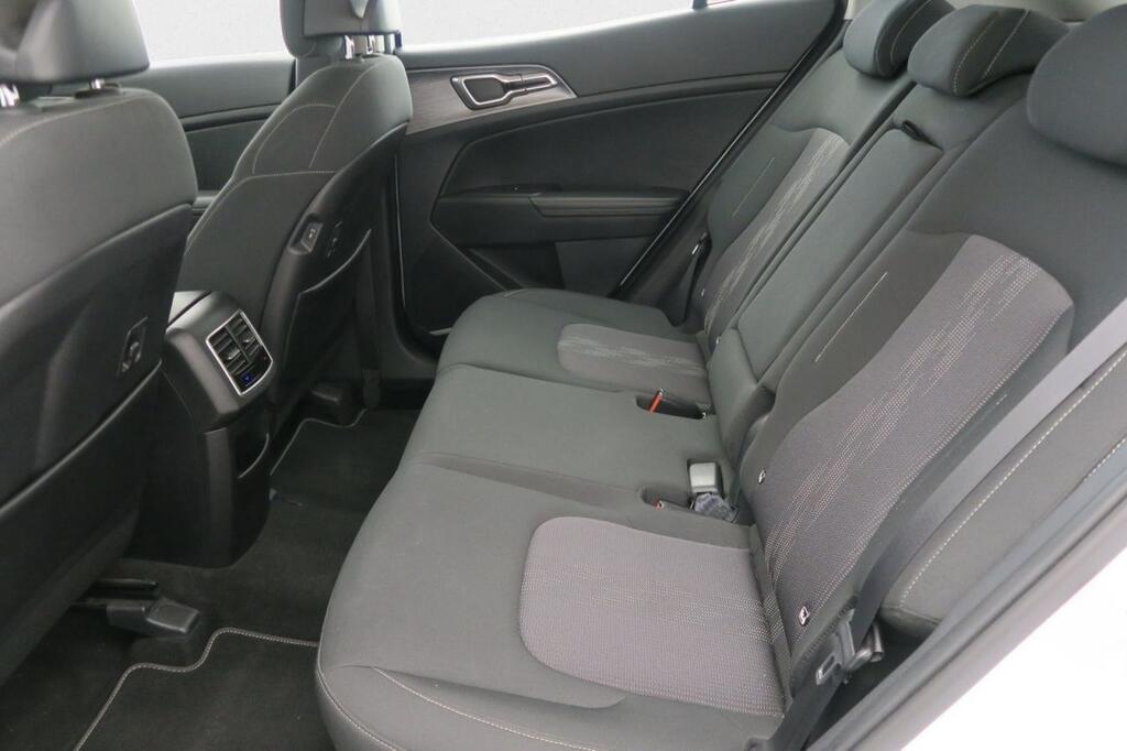 Kia Sportage SUV 1.6 T-GDI MHEV 110KW DRIVE 150 5P 17