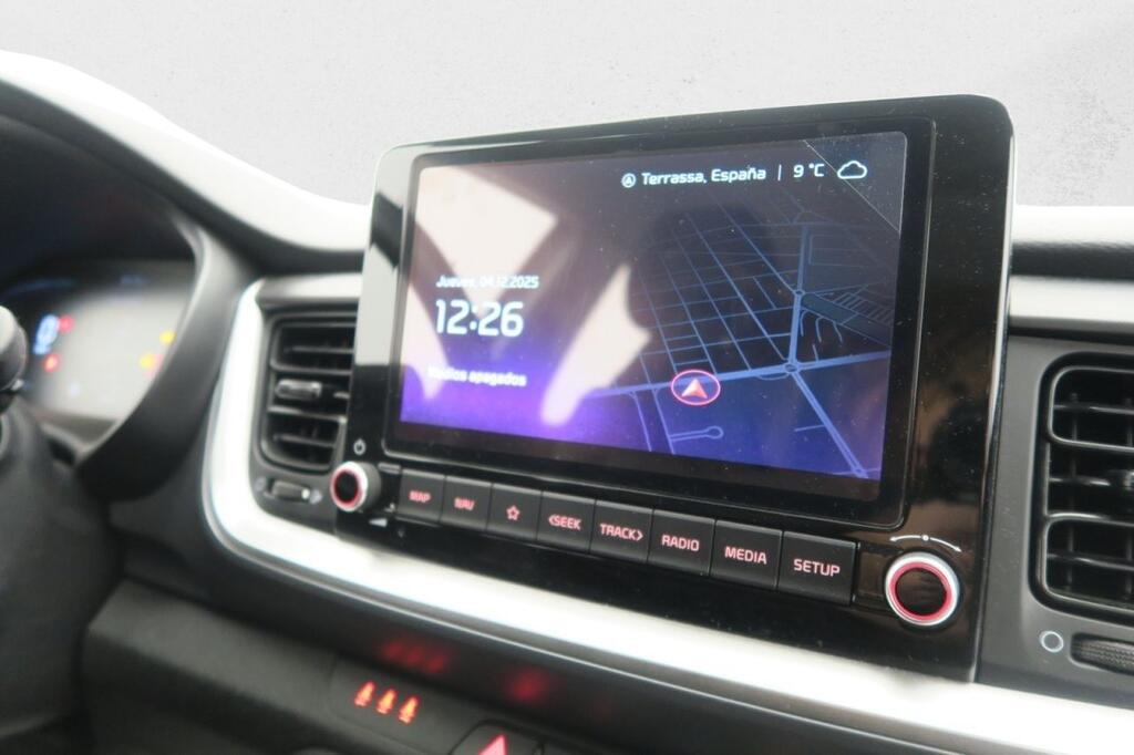 Kia Stonic 1.0 T-GDi MHEV 100CV Business 8