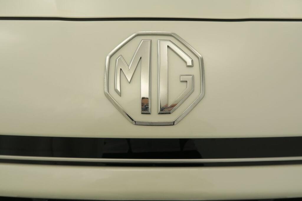 MG HS SUV 1.5 HEV EHS HYBRID+ 224 LUXURY 224 5P 20