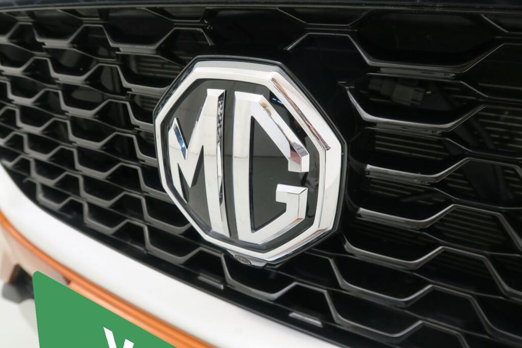 MG ZS SUV 1.5 LUXURY 106 5P 19