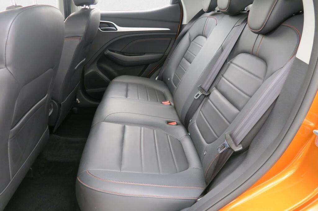 MG ZS SUV 1.5 LUXURY 106 5P 17