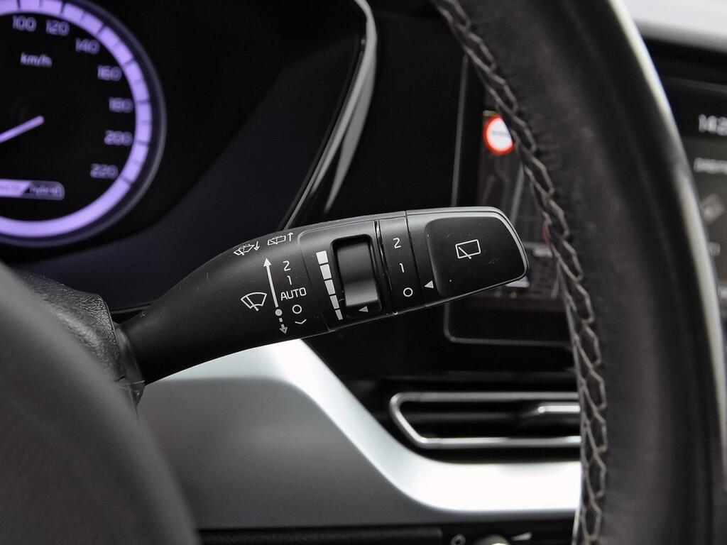 Kia Niro 1.6 GDi HEV 104kW (141CV) Drive 15