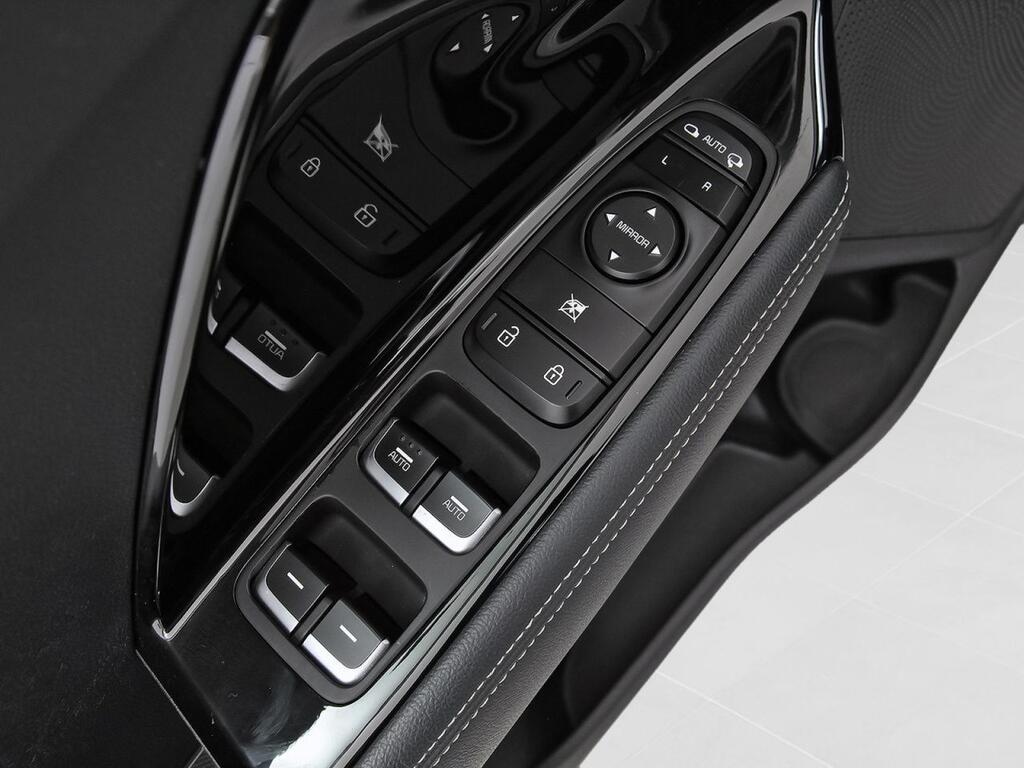 Kia Niro 1.6 GDi HEV 104kW (141CV) Drive 12