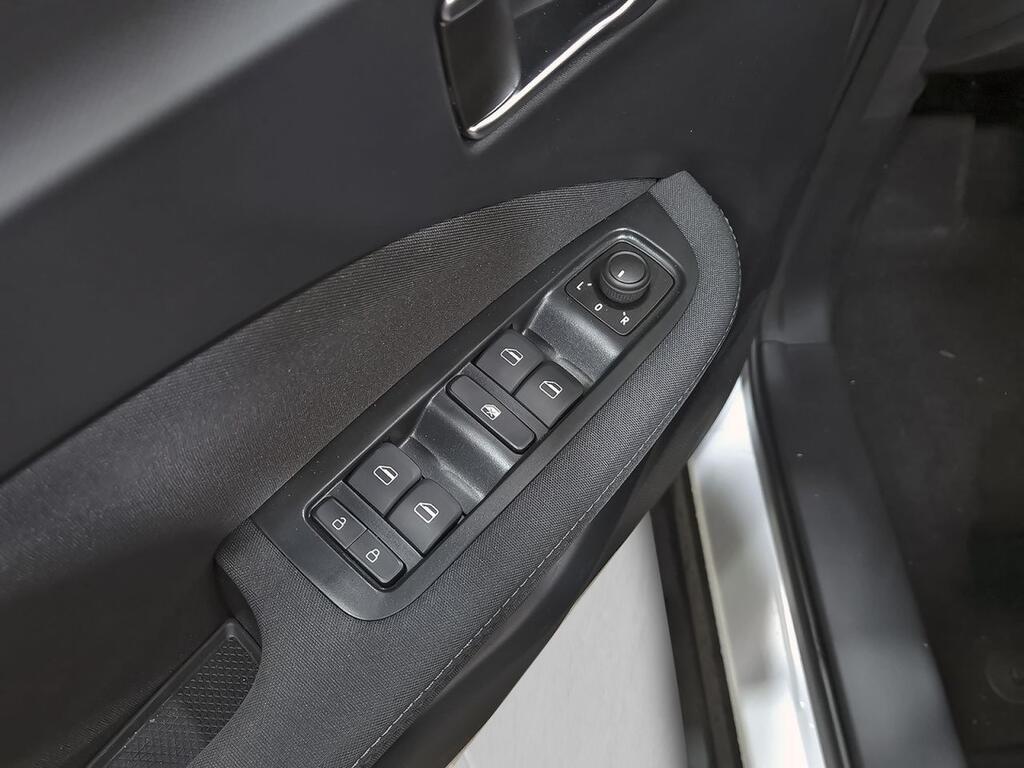 Leapmotor T03 T03 BEV 37.3kWh Design Auto 12