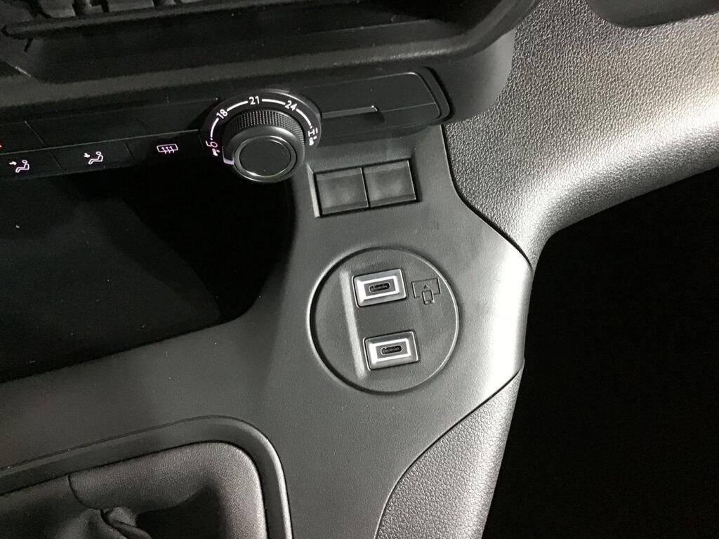 Citroën Berlingo Talla M BlueHDi 100 S&S PLUS 18