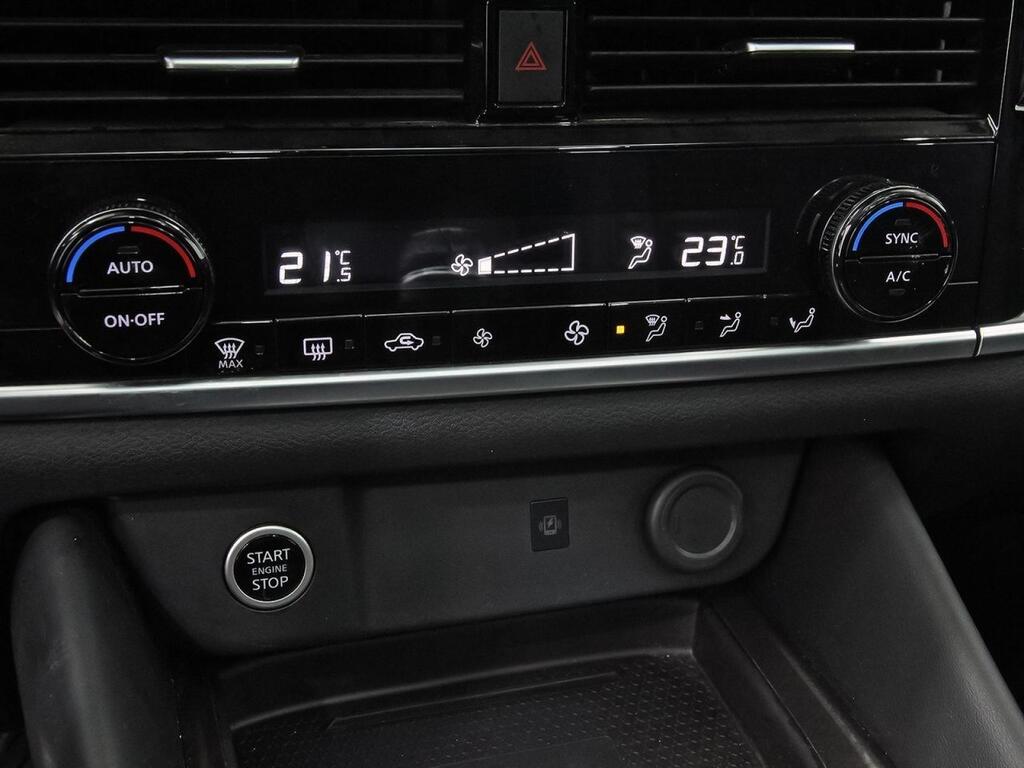 Nissan Qashqai DIG-T 103kW N-Connecta 26