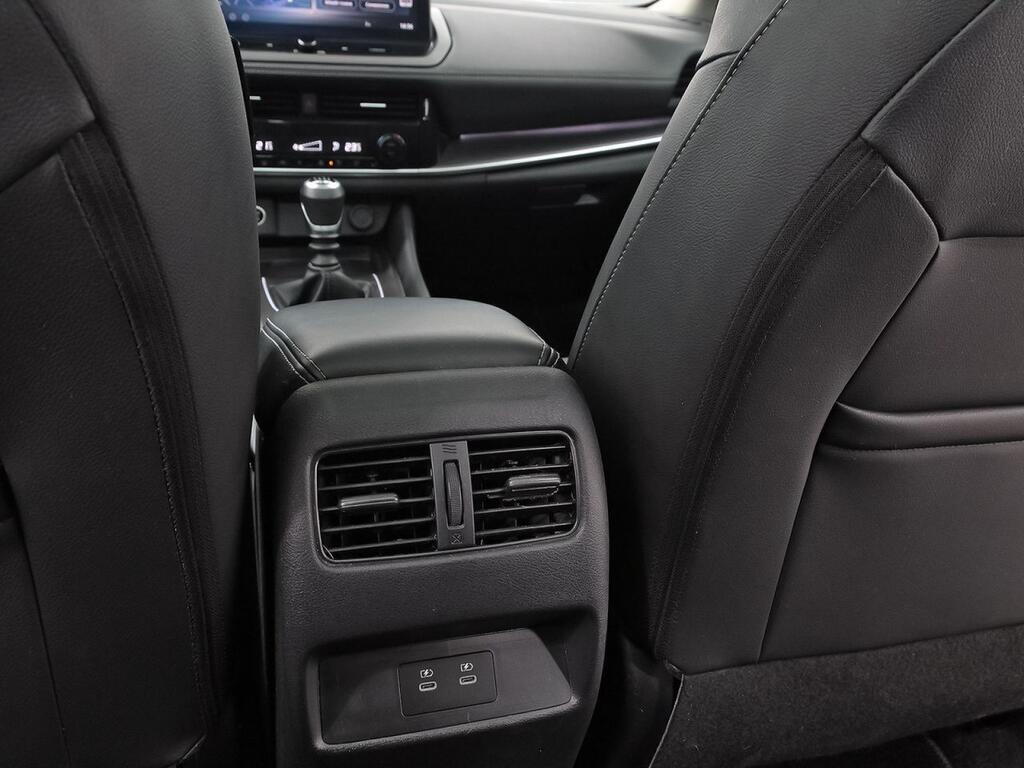 Nissan Qashqai DIG-T 103kW N-Connecta 28