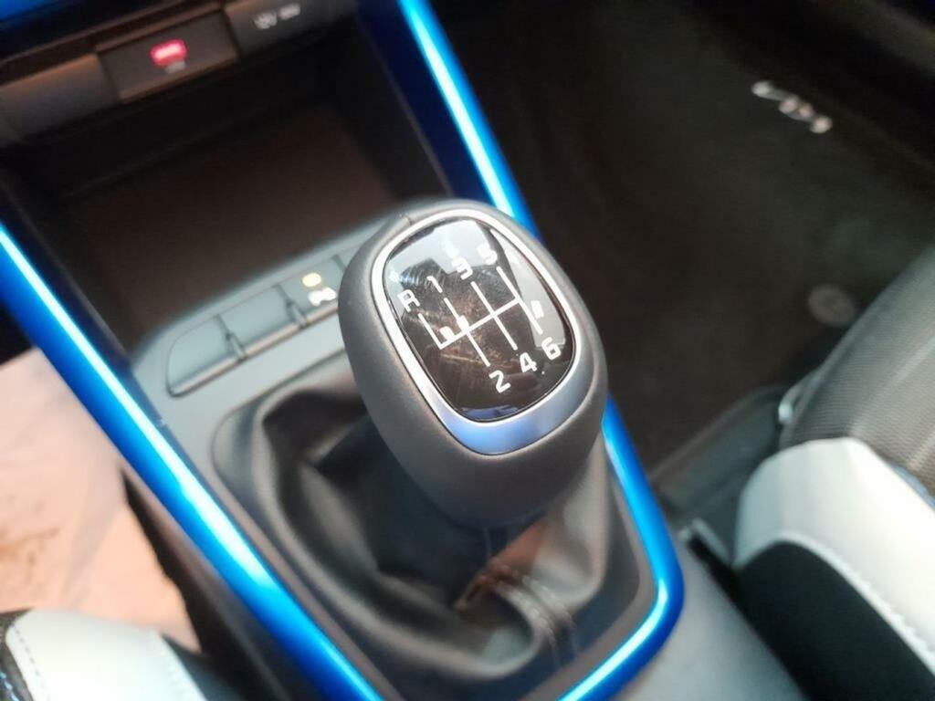 Kia Stonic 1.0 T-GDi 74kW MHEV MT Style Edition 10