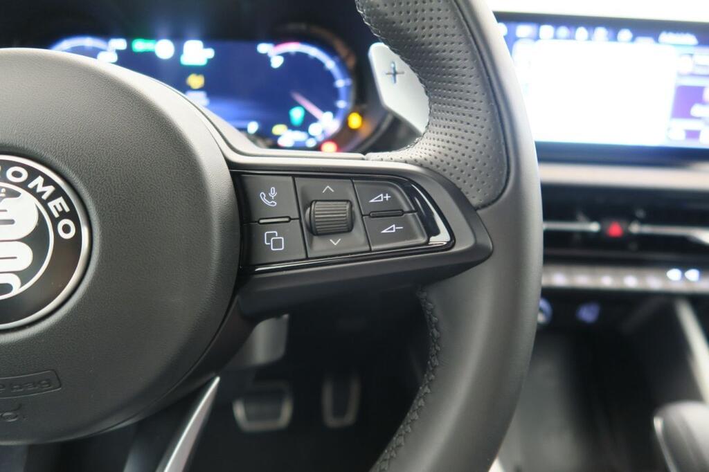 Alfa Romeo Tonale 1.3 Multi-air PHEV Ti Q4 11