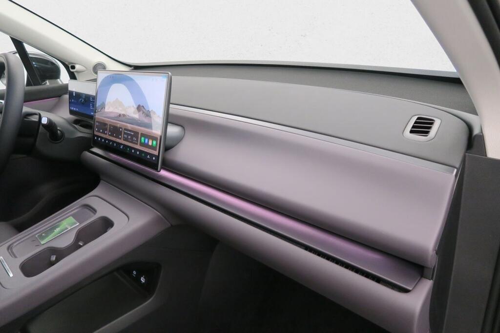 Leapmotor C10 C10 BEV 69.9kWh Design Auto 16