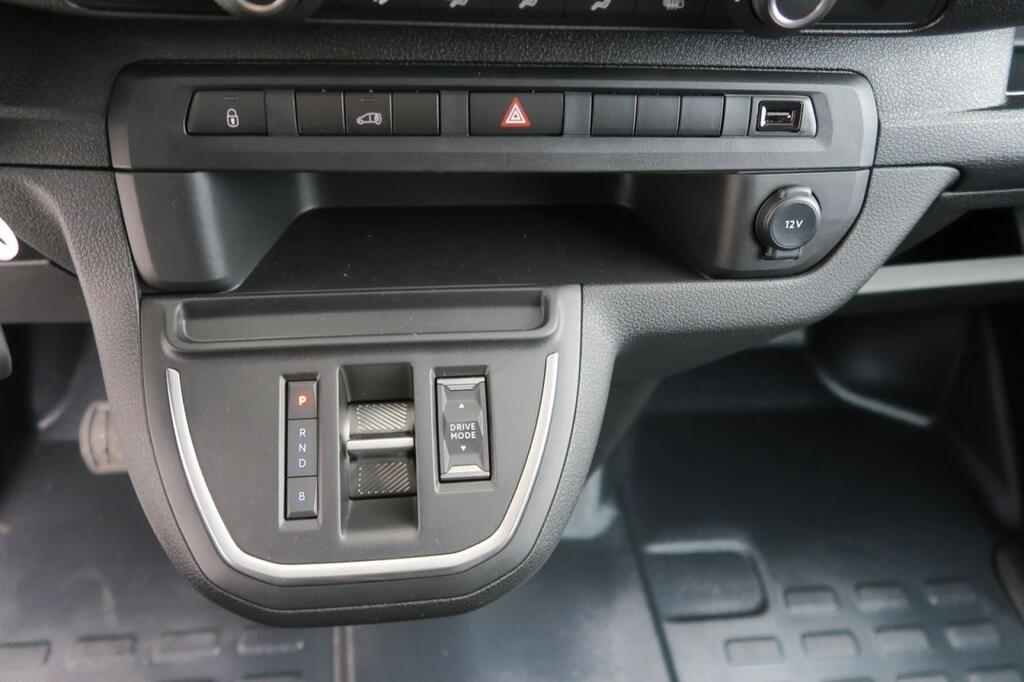 Peugeot Expert E-EXPERT FURGON STANDARD BEV (100KW) 136CV 10