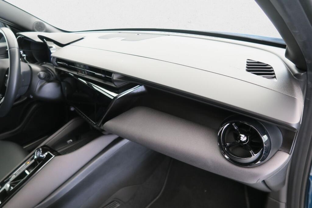 Alfa Romeo Junior Elettrica Speciale 115kW (156CV) 17