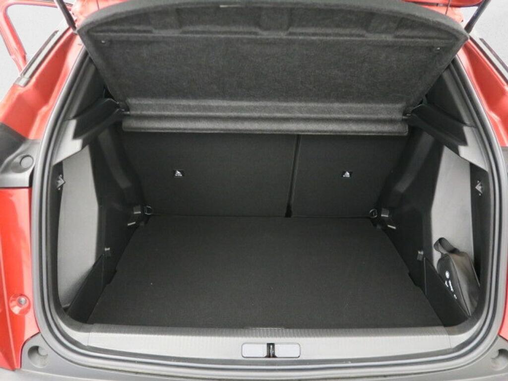 Peugeot 2008 Allure Pack BlueHDI 130 S&S EAT8 17