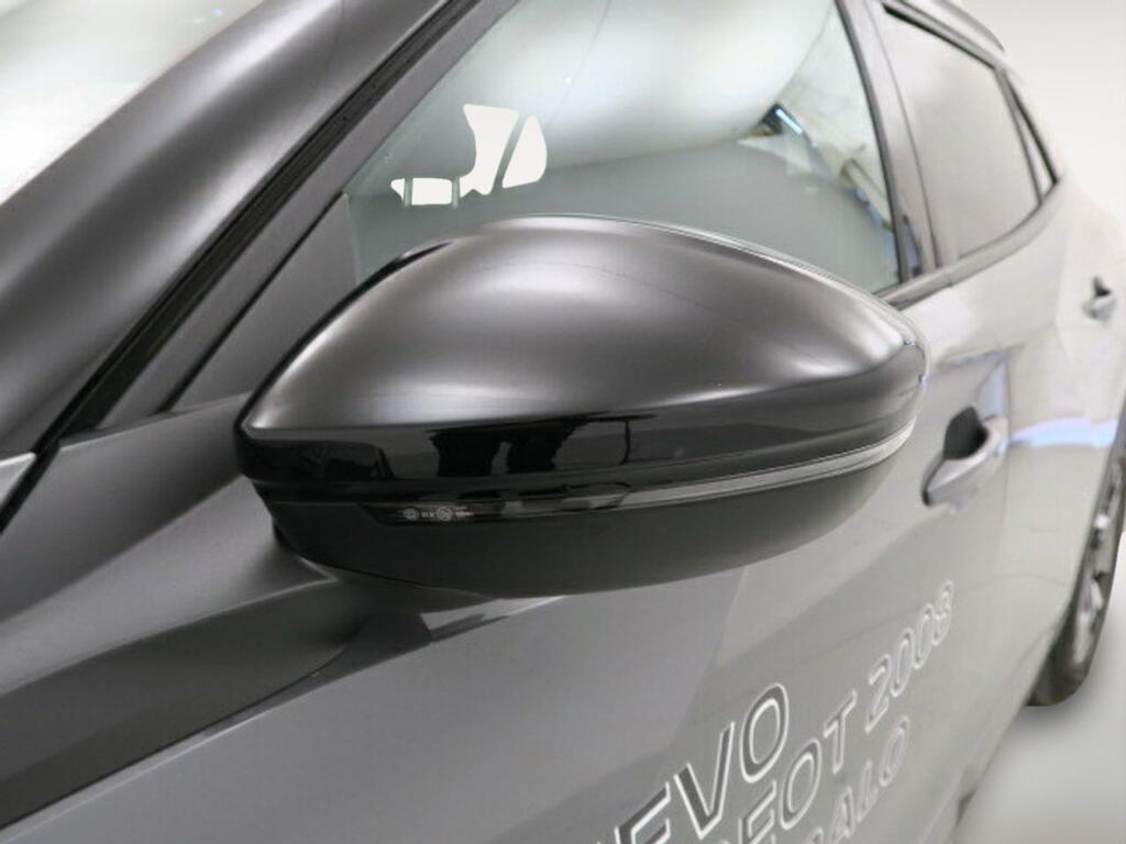 Peugeot 2008 Eléctrico GT 156 (115kW) 19