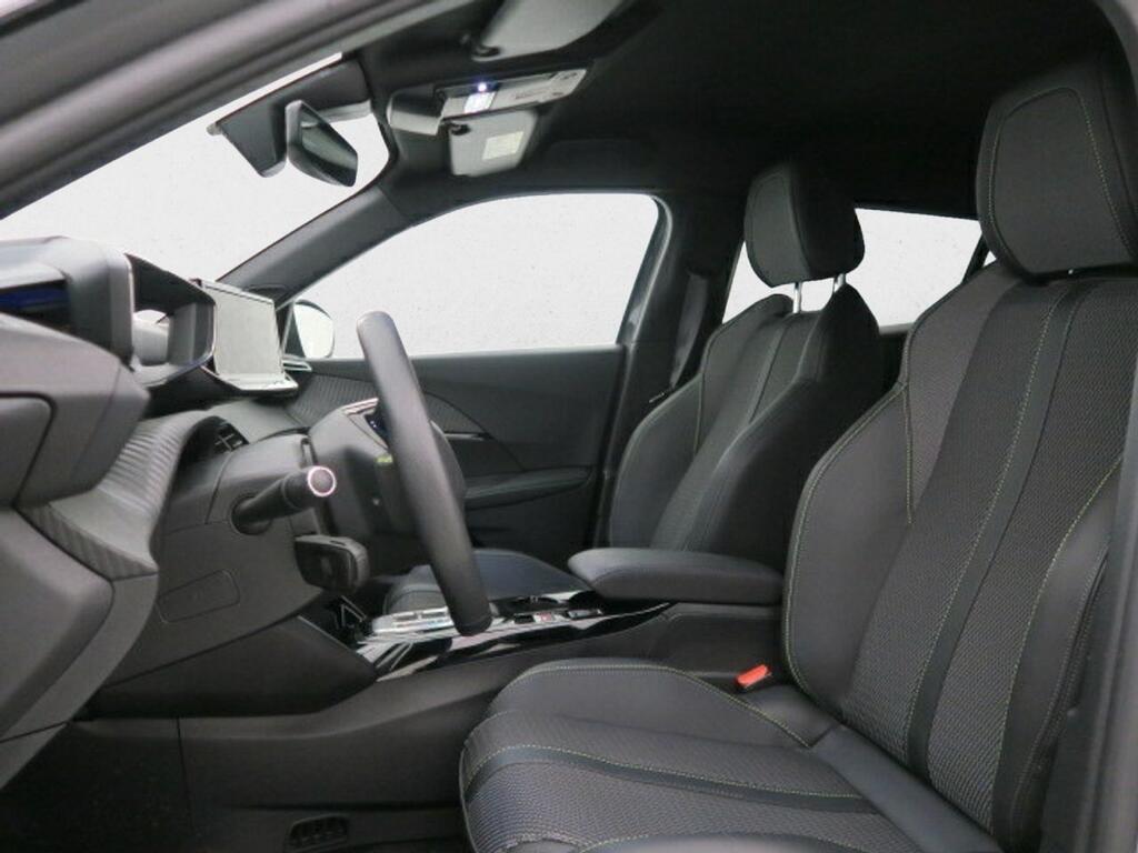 Peugeot 2008 Eléctrico GT 156 (115kW) 17
