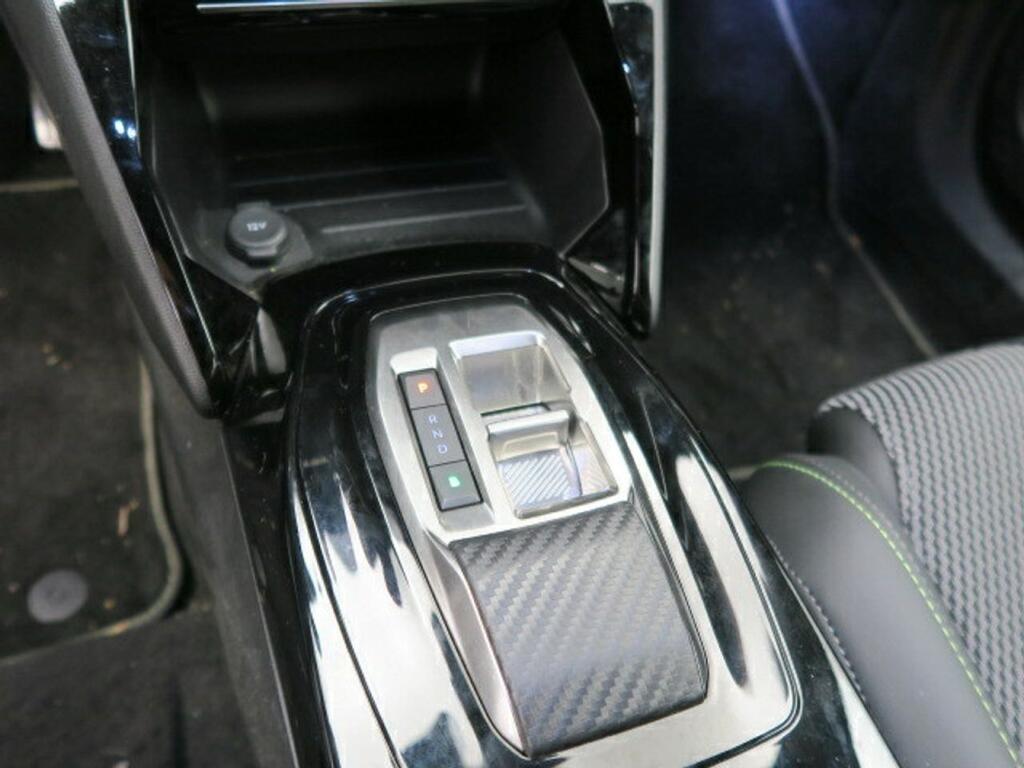 Peugeot 2008 Eléctrico GT 156 (115kW) 11