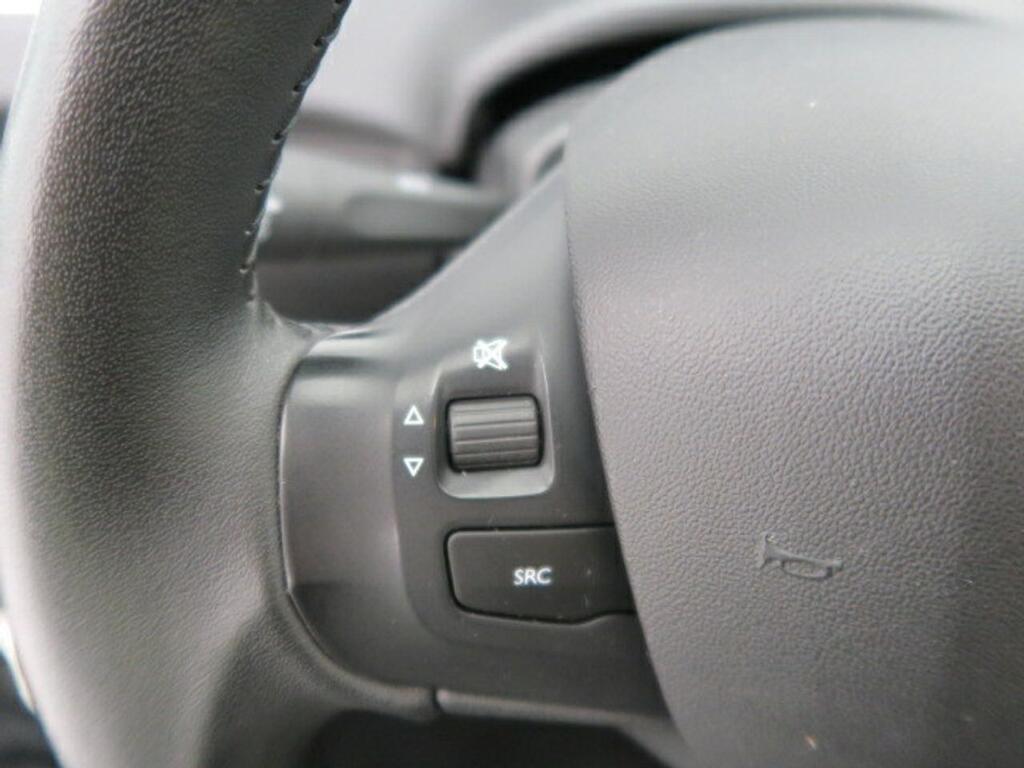 Peugeot 2008 Style 1.2L PureTech 60KW (82CV) S&S 12