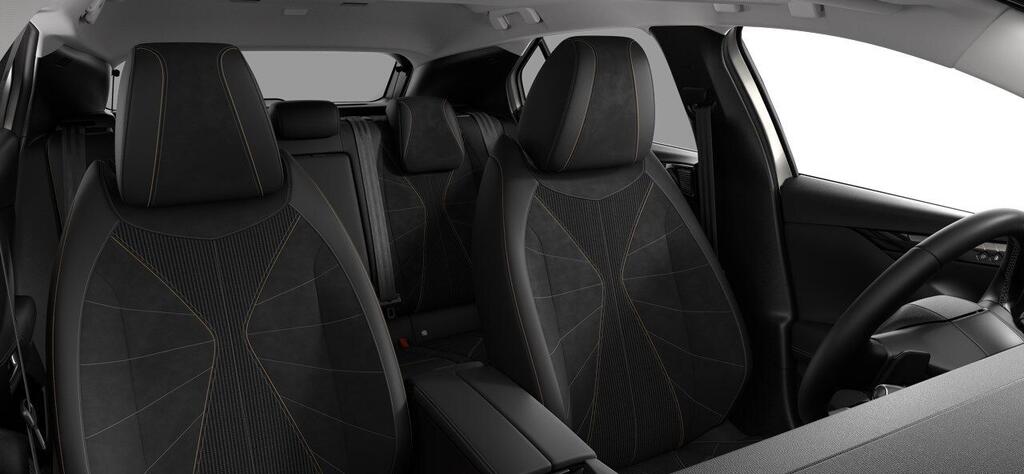 DS Nº4 E-Tense 215 Étoile Alcantara@ 8