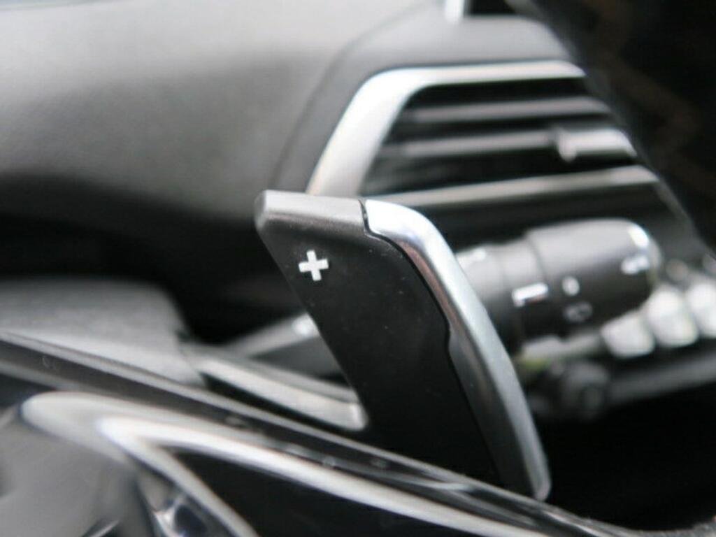 Peugeot 3008 1.2 PURETECH 96KW (130CV) GT LINE EAT8 13