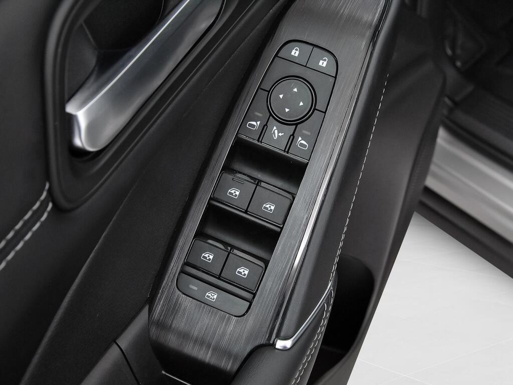 Nissan Qashqai DIG-T 116kW Xtronic N-Connecta 12